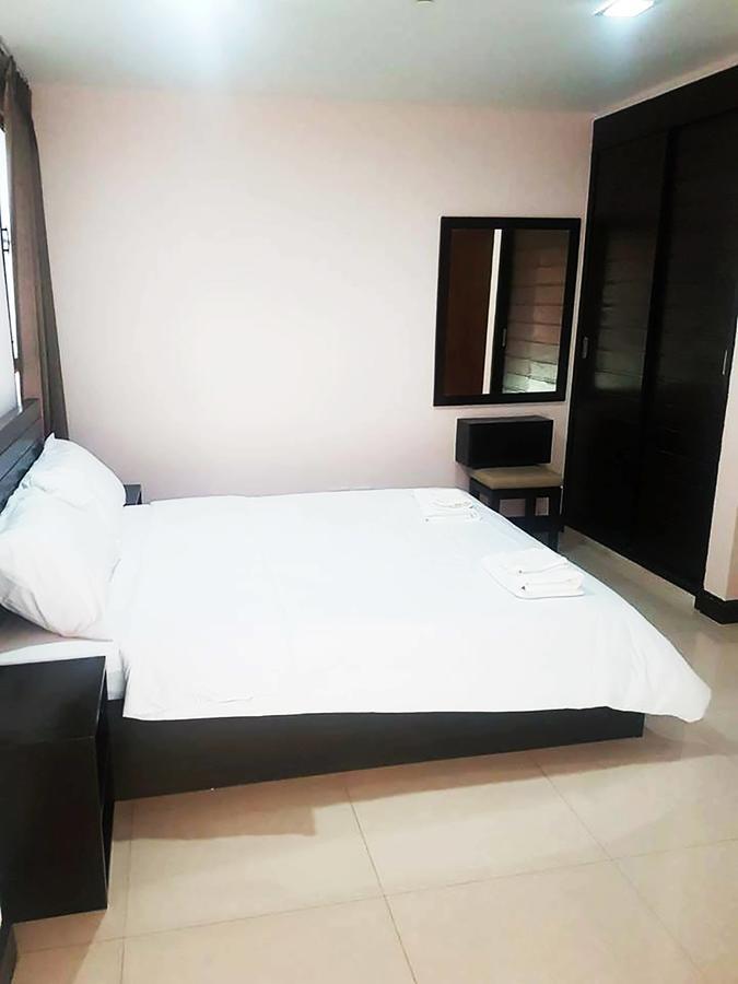 Mok Mek 72 Hotel Bangkok Buitenkant foto
