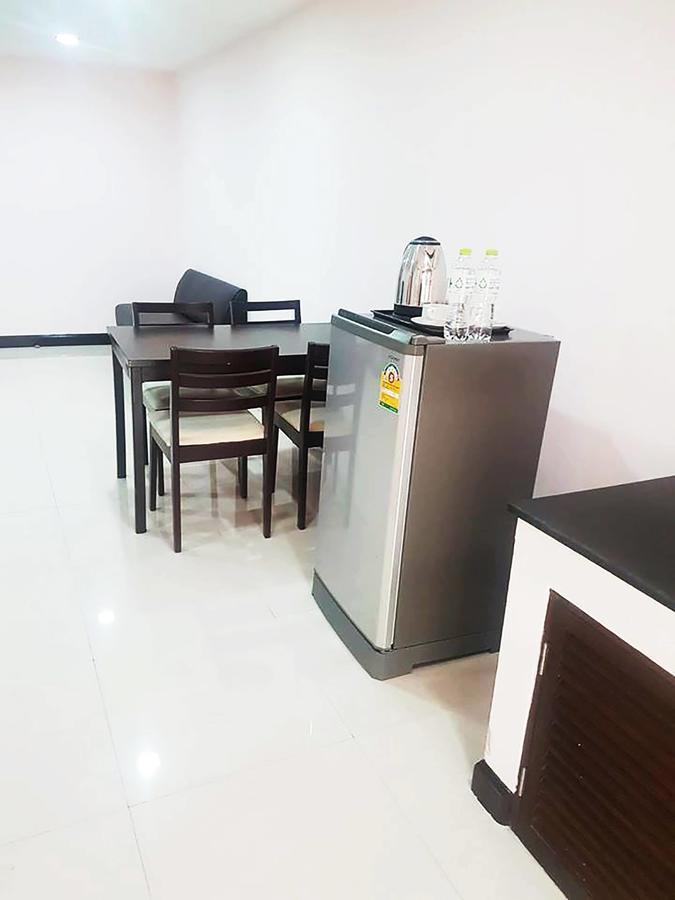 Mok Mek 72 Hotel Bangkok Buitenkant foto
