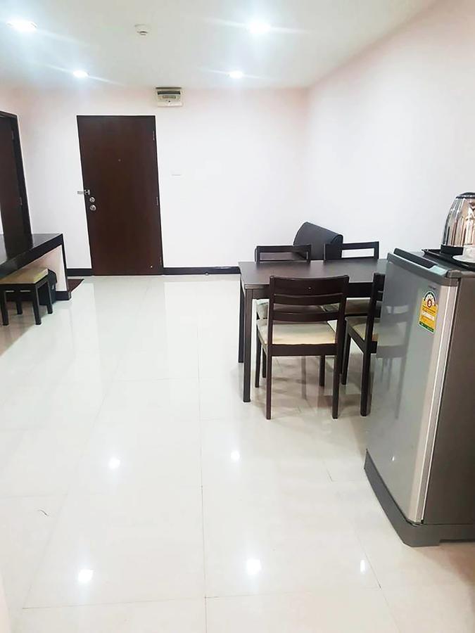Mok Mek 72 Hotel Bangkok Buitenkant foto