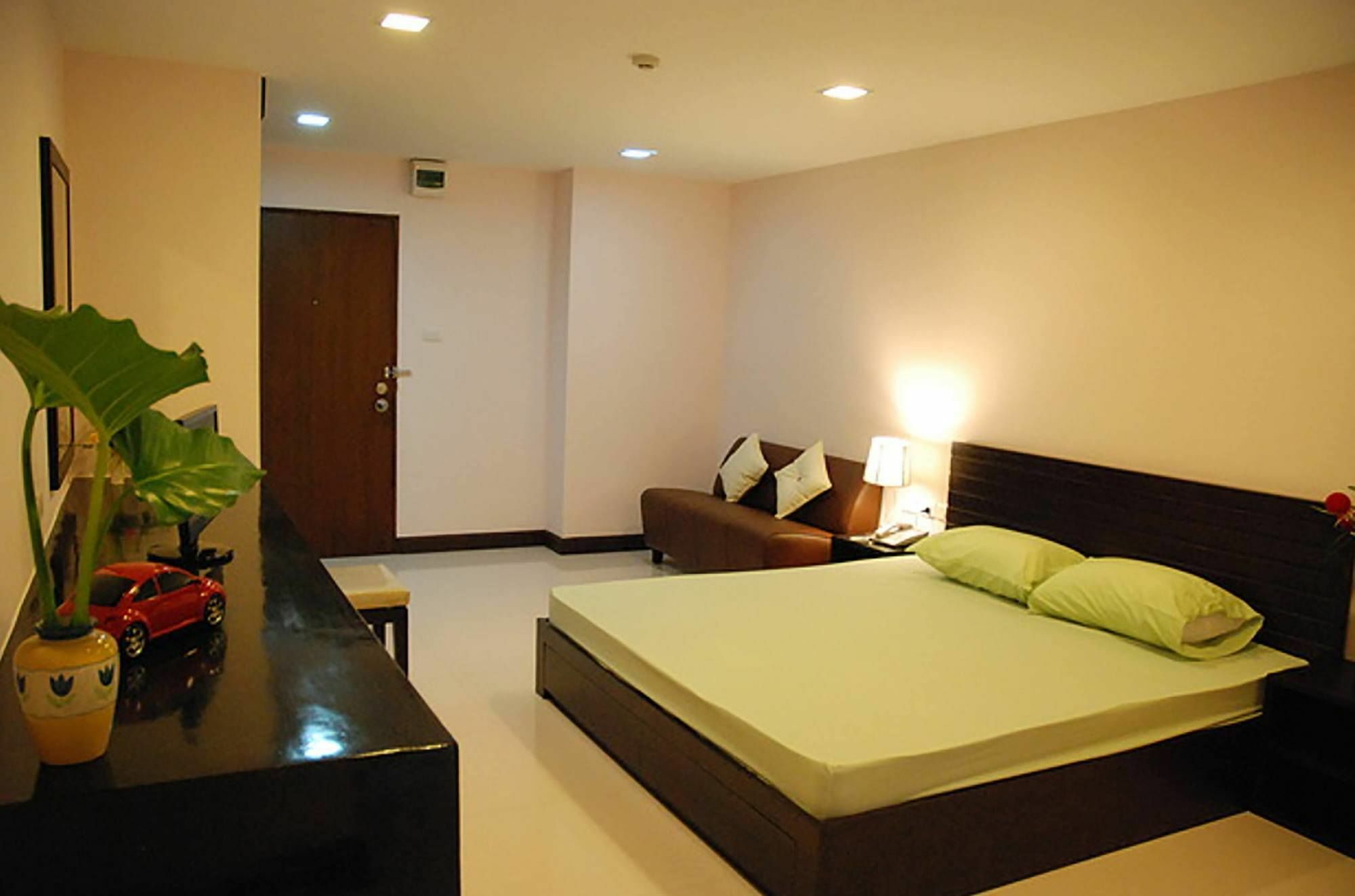 Mok Mek 72 Hotel Bangkok Buitenkant foto